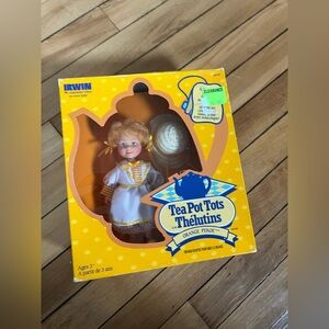 NIB‎ Tea Pot Tots Les Thelutins by Irwin vintage 1987 orange Pekoe doll scented